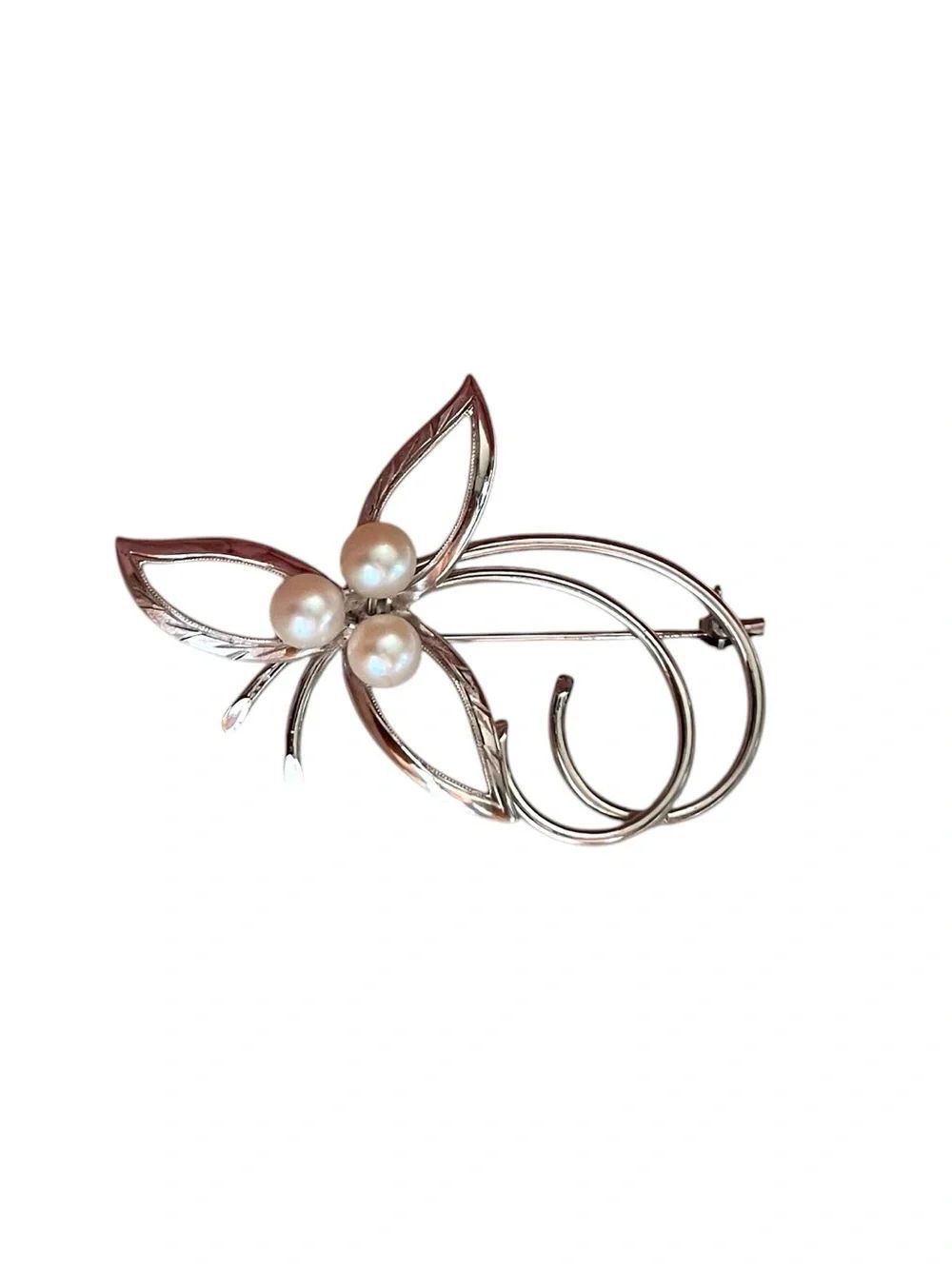 Vintage Japanese Sterling Silver Akoya Pearl Brooch